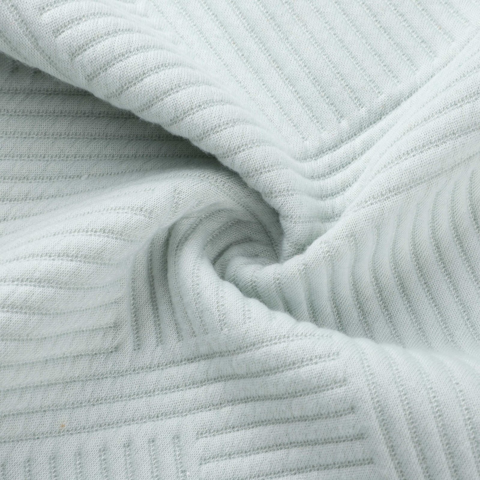 长城-THRS Geometric Quilted Jacquard - Image 1